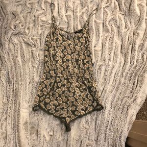 Romper, daisy print